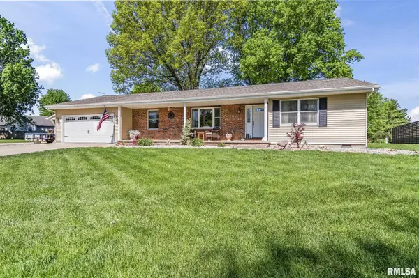 82 Stony Creek DR, Chatham, IL 62629