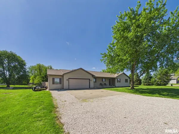 23451 Grist Mill LN, Athens, IL 62613