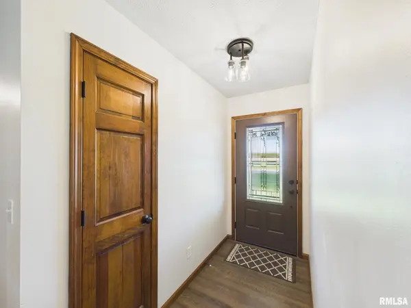 23451 Grist Mill LN, Athens, IL 62613