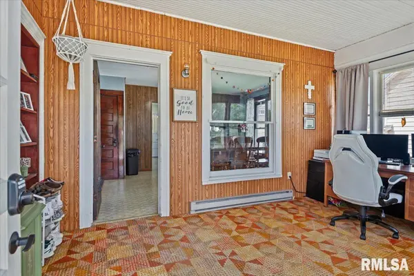 303 W 2ND ST, Assumption, IL 62510