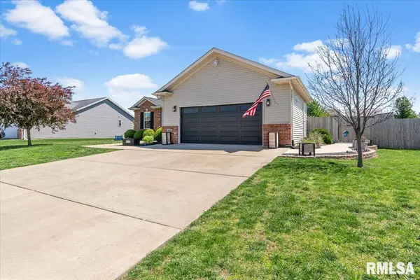 612 Jetty DR, Chatham, IL 62629