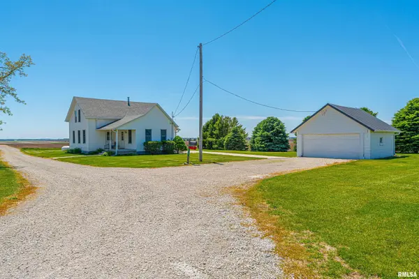 981 2550th ST, Emden, IL 62635