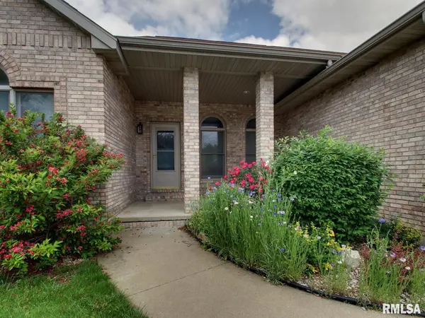 3321 Genevieve DR, Quincy, IL 62305