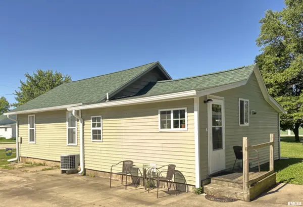 209 W C ST, Alpha, IL 61413