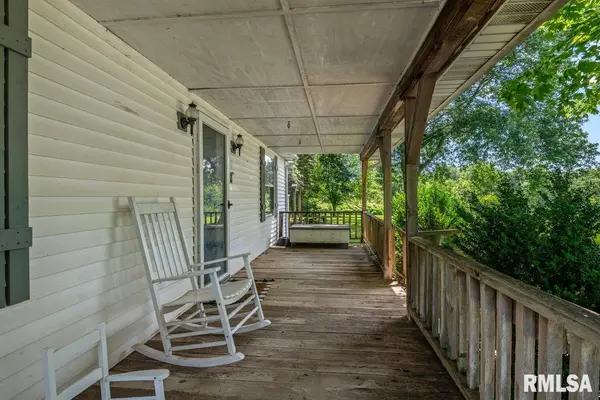 9127 E Loami RD, Loami, IL 62661