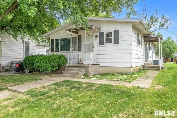 34 W KENNEY ST, Divernon, IL 62530