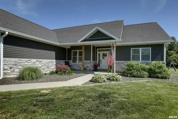 56900 Patriot LN, New London, MO 63459