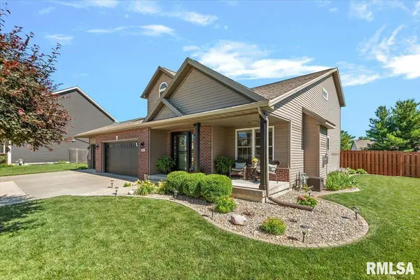 911 CYPRESS DR, Chatham, IL 62629