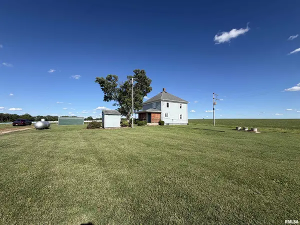2558 E County Highway 17 HWY, Avon, IL 61415