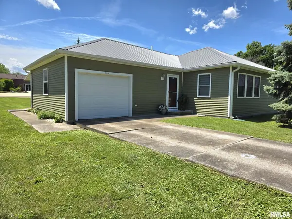 103 W JEFFERSON ST, Camp Point, IL 62320