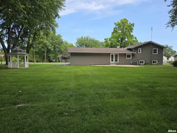 212 CALIFORNIA AVE, East Galesburg, IL 61430