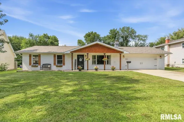 108 COTTONWOOD DR, Chatham, IL 62629