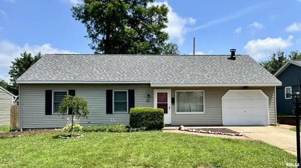 58 CHURCHILL DR, Chatham, IL 62629