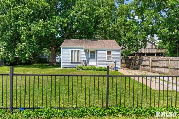 2827 S WALNUT ST, Springfield, IL 62704