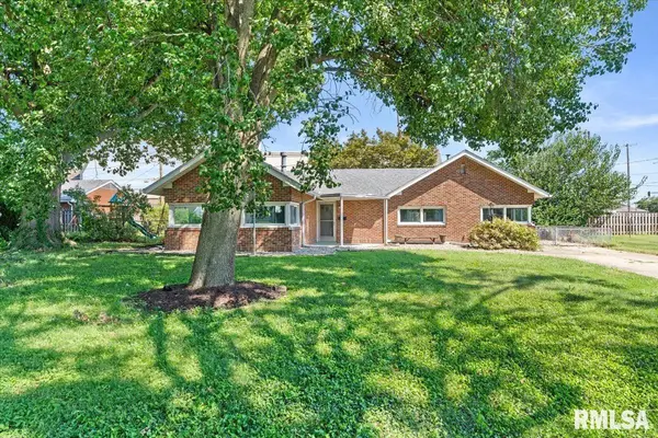 2952 S 5TH ST, Springfield, IL 62703