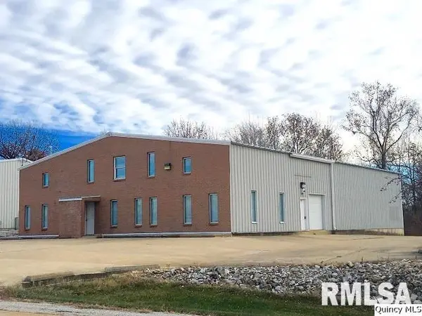 2408 W Schneidman Drive, Quincy, IL 62305
