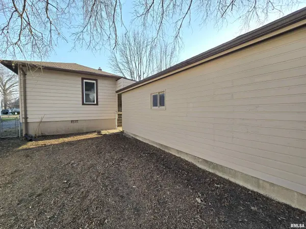 2125 WOODLAWN AVE, Granite City, IL 62040