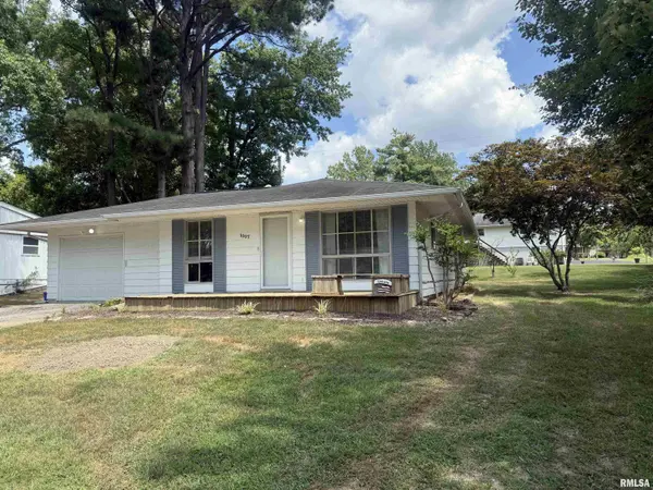 1007 W WILLOW ST, Carbondale, IL 62901