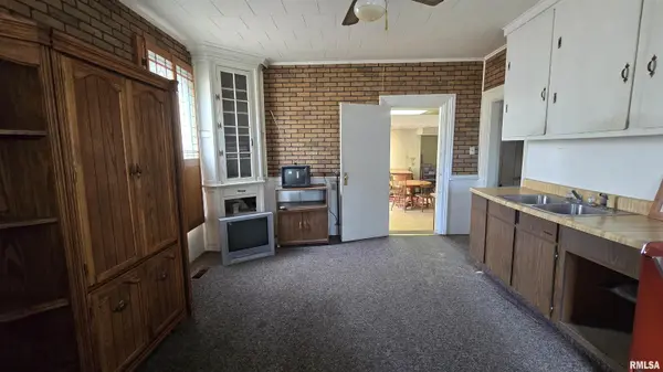 215 W VIENNA ST, Anna, IL 62906