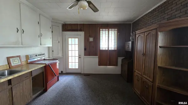 215 W VIENNA ST, Anna, IL 62906
