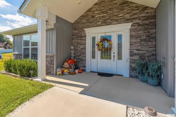 1806 Mulligan Drive Court, Marion, IL 62959