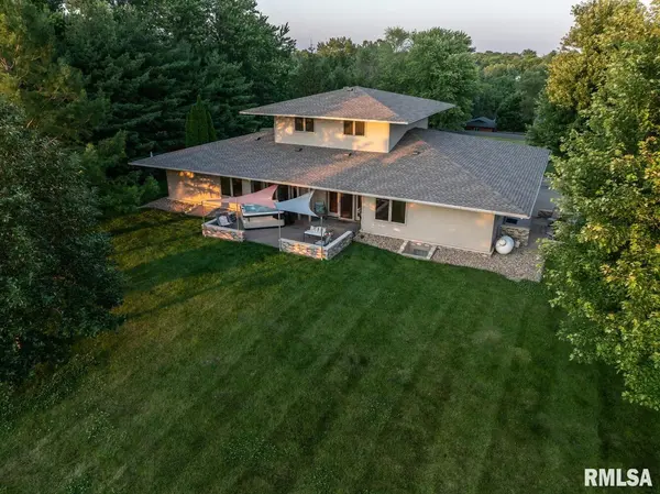 6 MARTY LN, Macomb, IL 61455