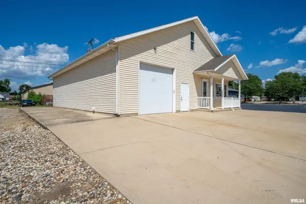 353 ANN ELIZA ST, Pekin, IL 61554