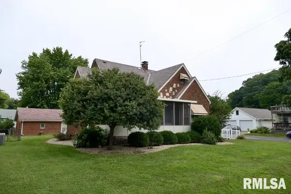 615 MEADOW AVE, East Peoria, IL 61611
