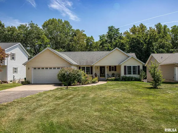 1118 N COUNTRY LN, Peoria, IL 61604
