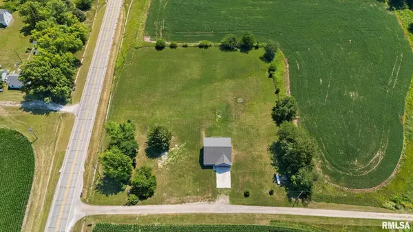 13603 E State Route 116 HWY, London Mills, IL 61544
