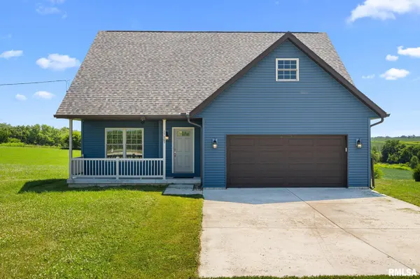 13603 E State Route 116 HWY, London Mills, IL 61544