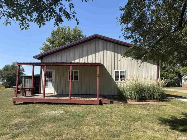 111 E SOUTH ST, Ipava, IL 61441