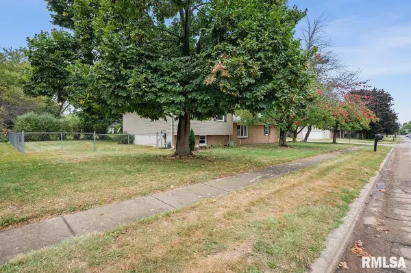911 N BRADLEY AVE, Chillicothe, IL 61523