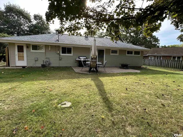 840 RAVINE CT, Canton, IL 61520