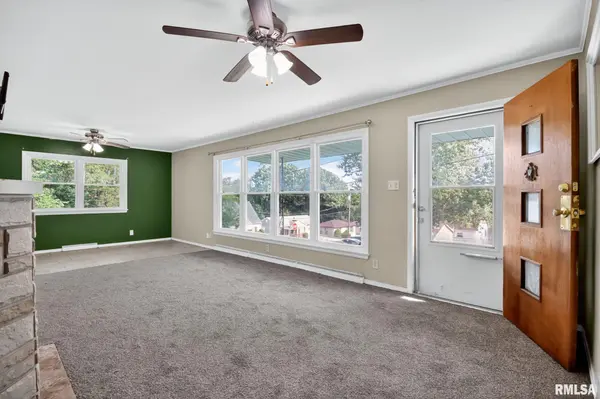 5801 S JEFFERSON ST, Bartonville, IL 61607