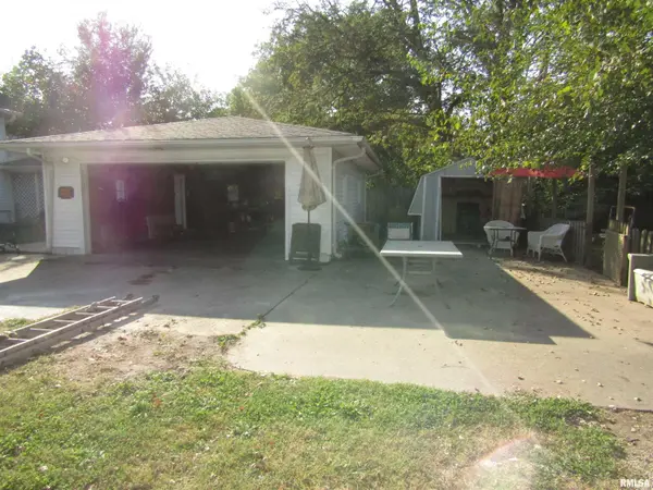 916 E JACKSON ST, Cuba, IL 61427