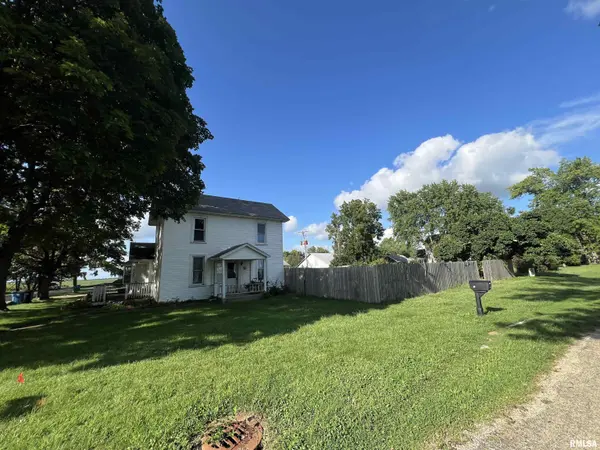 202 N GRIFFIN ST, Armington, IL 61721