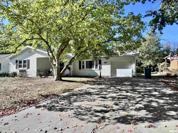 208 Jana RD, Macomb, IL 61455