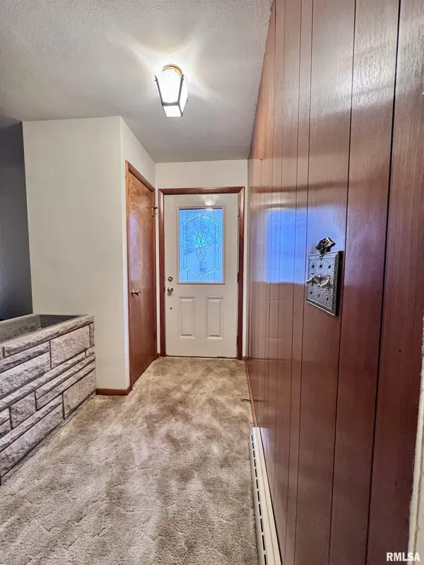 497 WALNUT ST, Bushnell, IL 61422