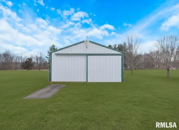 1440 SCHOOL ST, Washington, IL 61571