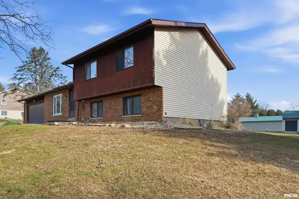 6528 S NAVAJO DR, Bartonville, IL 61607