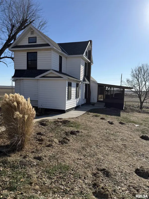 14552 IL Route 100 HWY, Browning, IL 62624