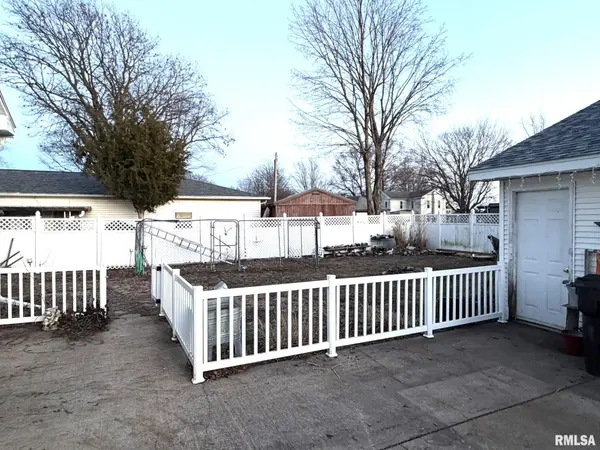 314 E BROADWAY ST, Astoria, IL 61501