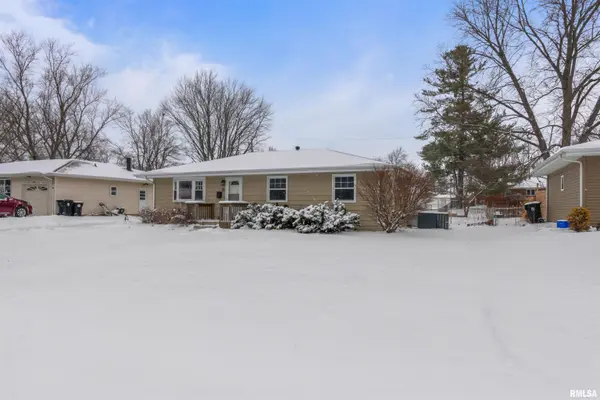 18 Ardith DR, Normal, IL 61761