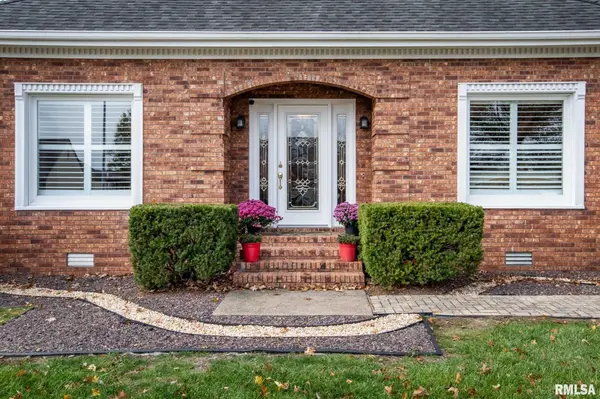 202 Dinah LN, Marion, IL 62959
