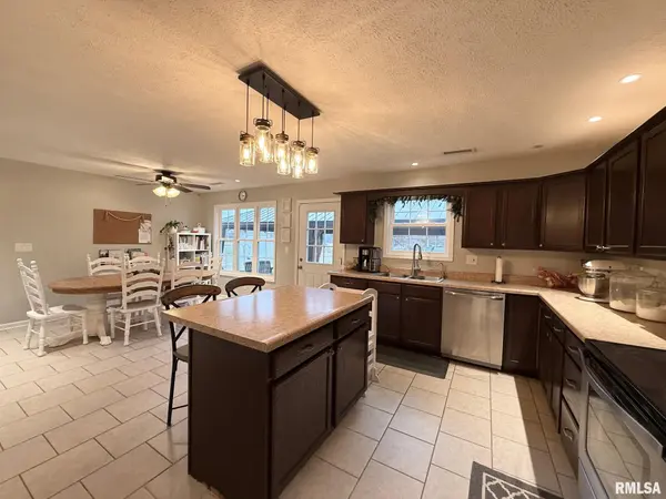 1809 SHERRY LN, Carterville, IL 62918