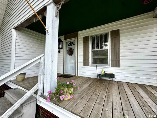 305 W LINCOLN ST, Harrisburg, IL 62946