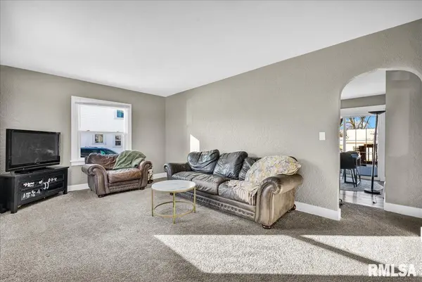 602 RIDGE ST, Washington, IL 61571