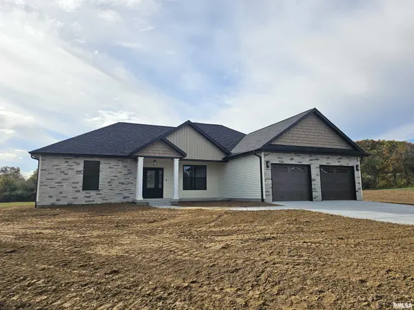 7140 Canyon CT, Marion, IL 62959