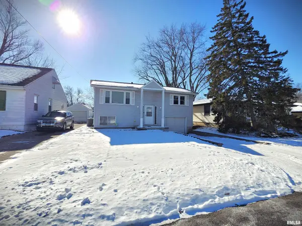2210 W CLARKE AVE, West Peoria, IL 61604